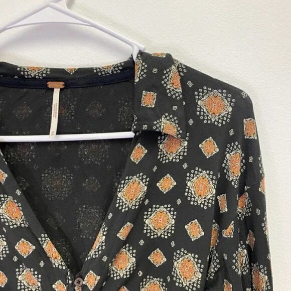 Free People Sydneys Party Top XS Medallion Printed Deep V Revolve Black Trendy - Picture 8 of 16